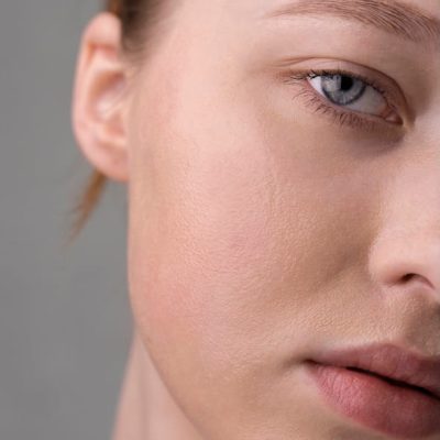 close-up-portrait-woman-with-hydrated-skin-2 close-up-portrait-woman-with-hydrated-skin-2